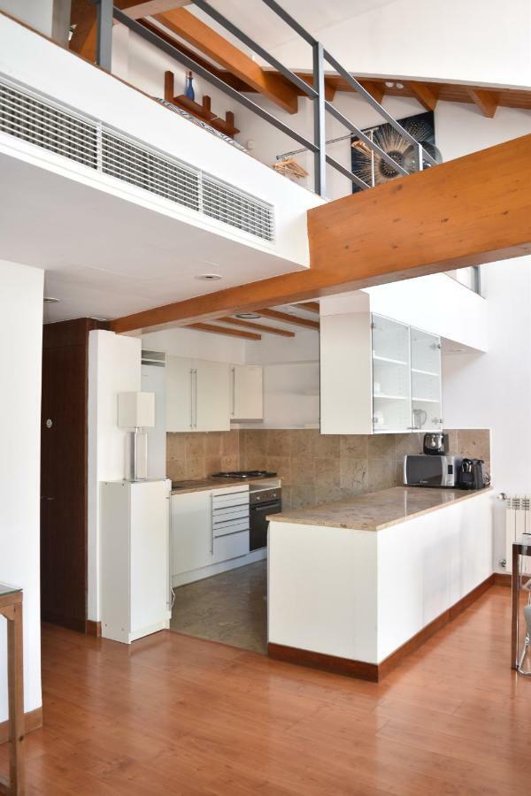 Architect-Designed Loft In A Historic Hilltop Neighborhood Lisbon Luaran gambar