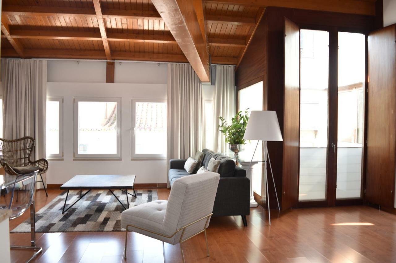Architect-Designed Loft In A Historic Hilltop Neighborhood Lisbon Luaran gambar