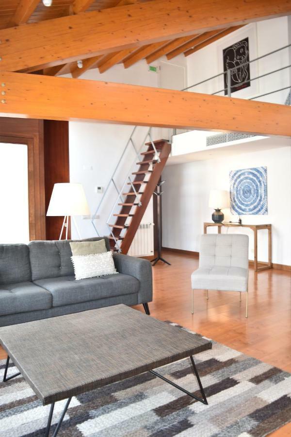Architect-Designed Loft In A Historic Hilltop Neighborhood Lisbon Luaran gambar