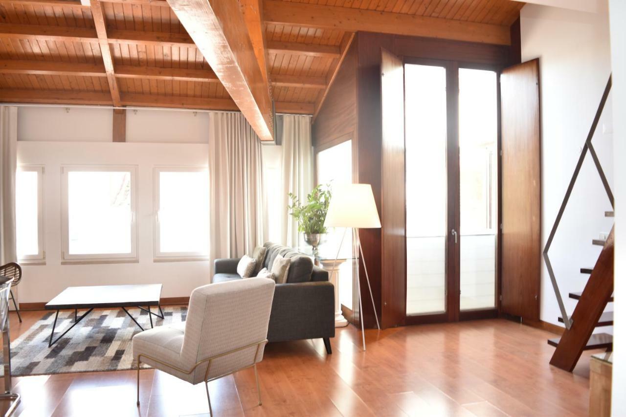 Architect-Designed Loft In A Historic Hilltop Neighborhood Lisbon Luaran gambar