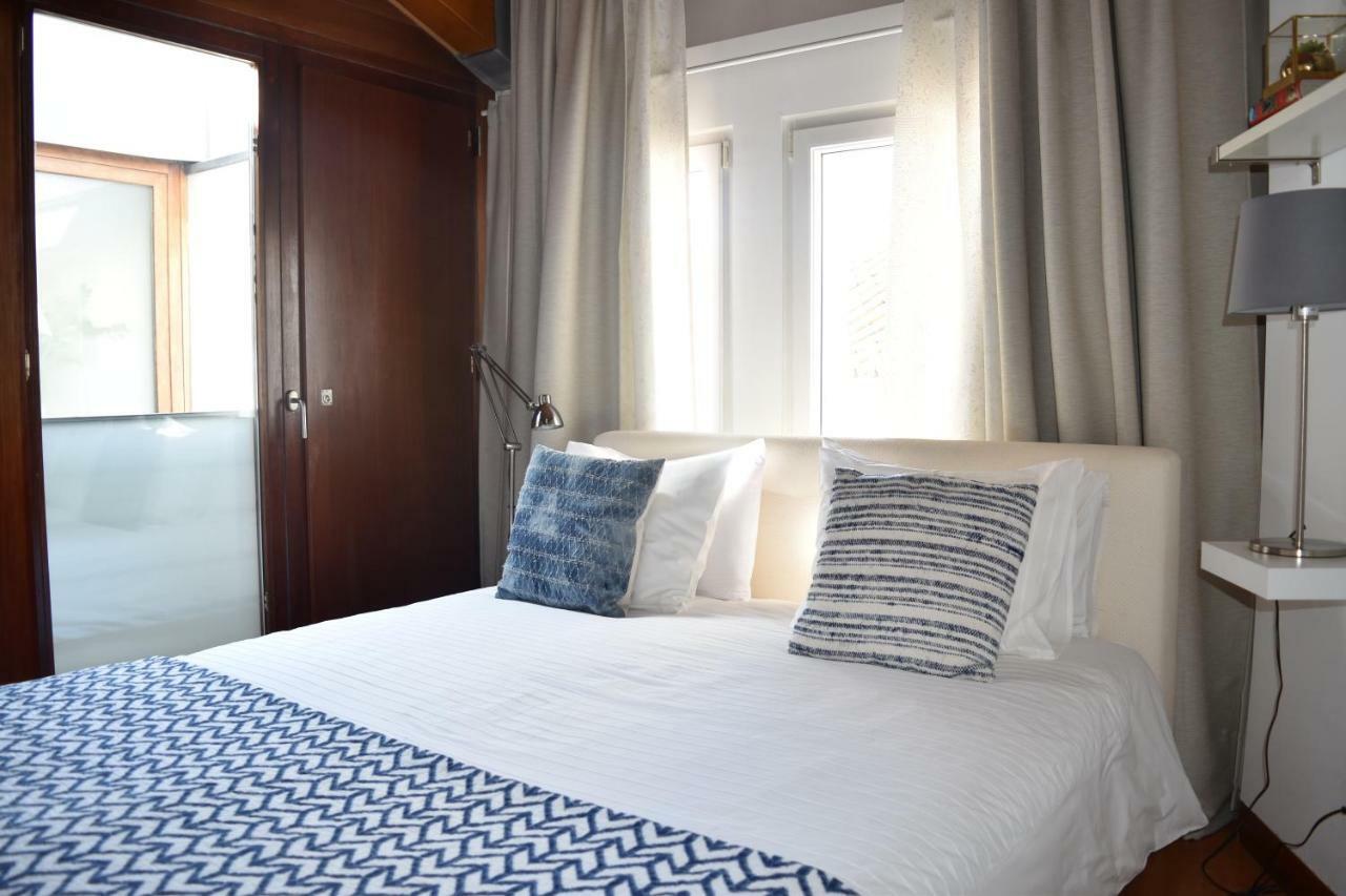 Architect-Designed Loft In A Historic Hilltop Neighborhood Lisbon Luaran gambar