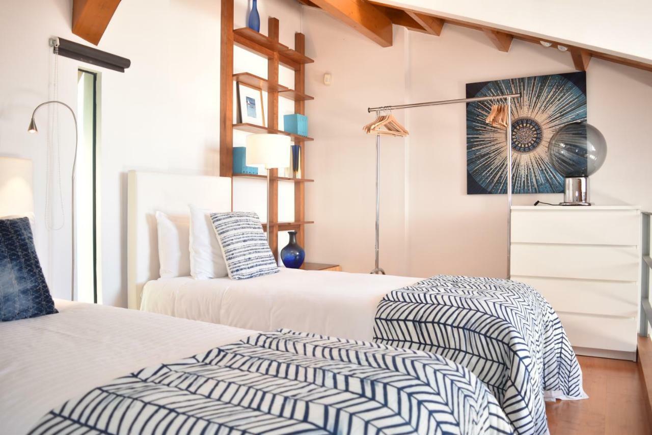 Architect-Designed Loft In A Historic Hilltop Neighborhood Lisbon Luaran gambar