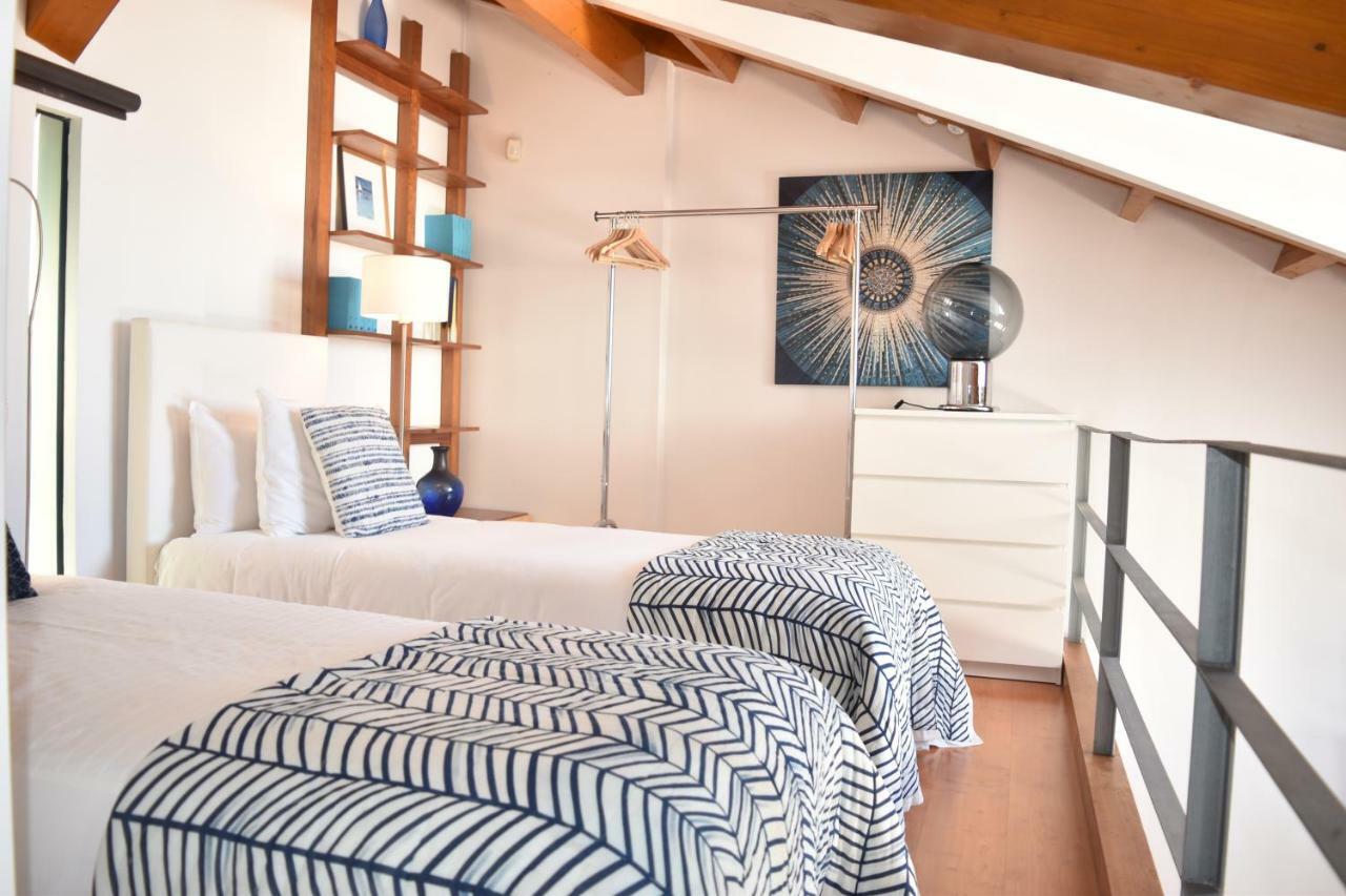 Architect-Designed Loft In A Historic Hilltop Neighborhood Lisbon Luaran gambar