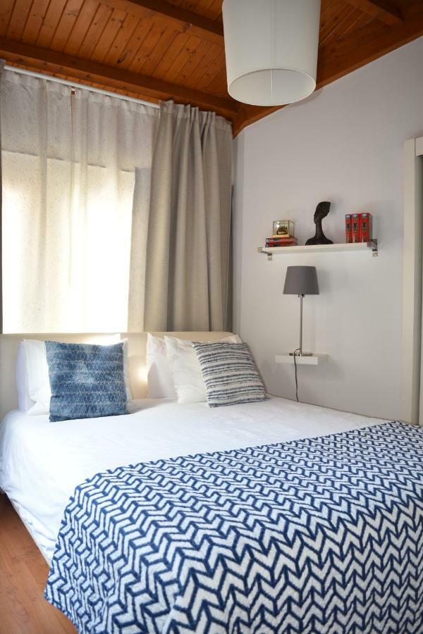 Architect-Designed Loft In A Historic Hilltop Neighborhood Lisbon Luaran gambar